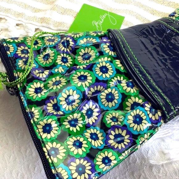 Vera Bradley Frill “Blue Rhapsody” Floral Bow Clutch Crossbody Bag NEW - Picture 5 of 12